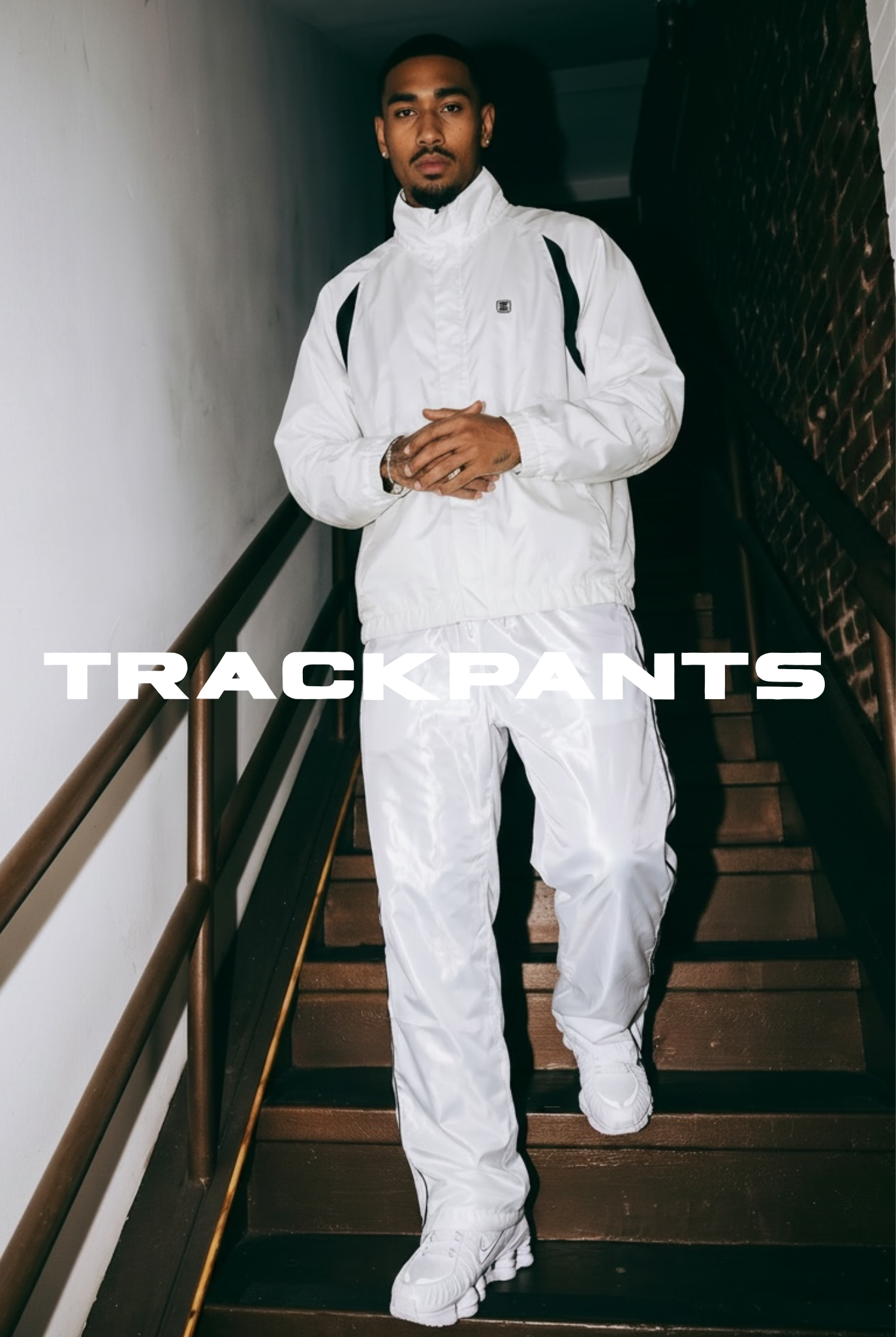 TRACKPANTS