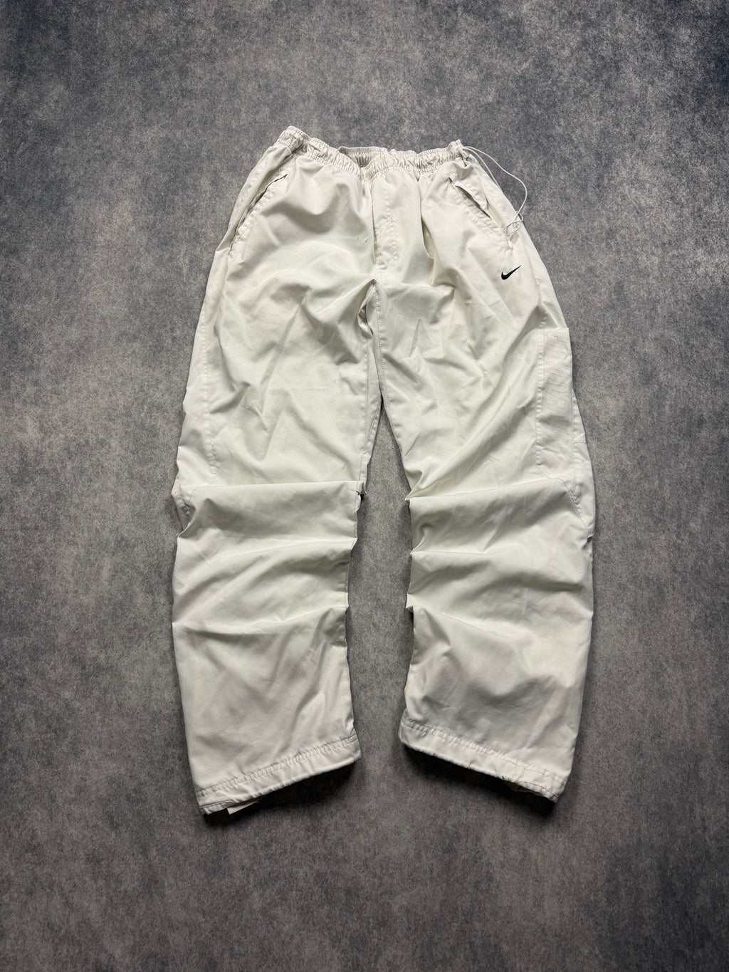 NIKE VINTAGE TRACKPANTS - M