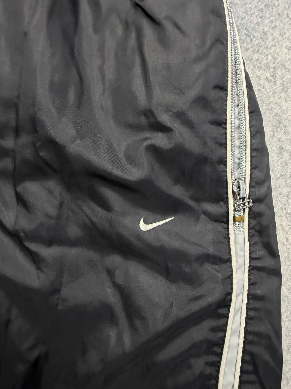 NIKE VINTAGE TRACKPANTS - M