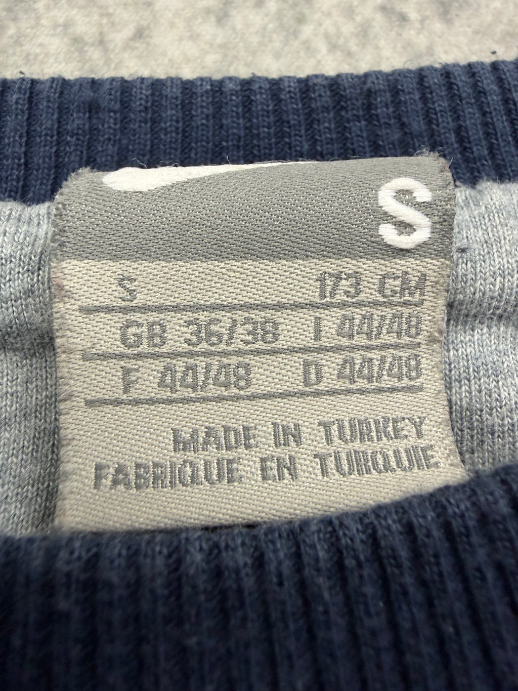 NIKE VINTAGE SWEATER - S