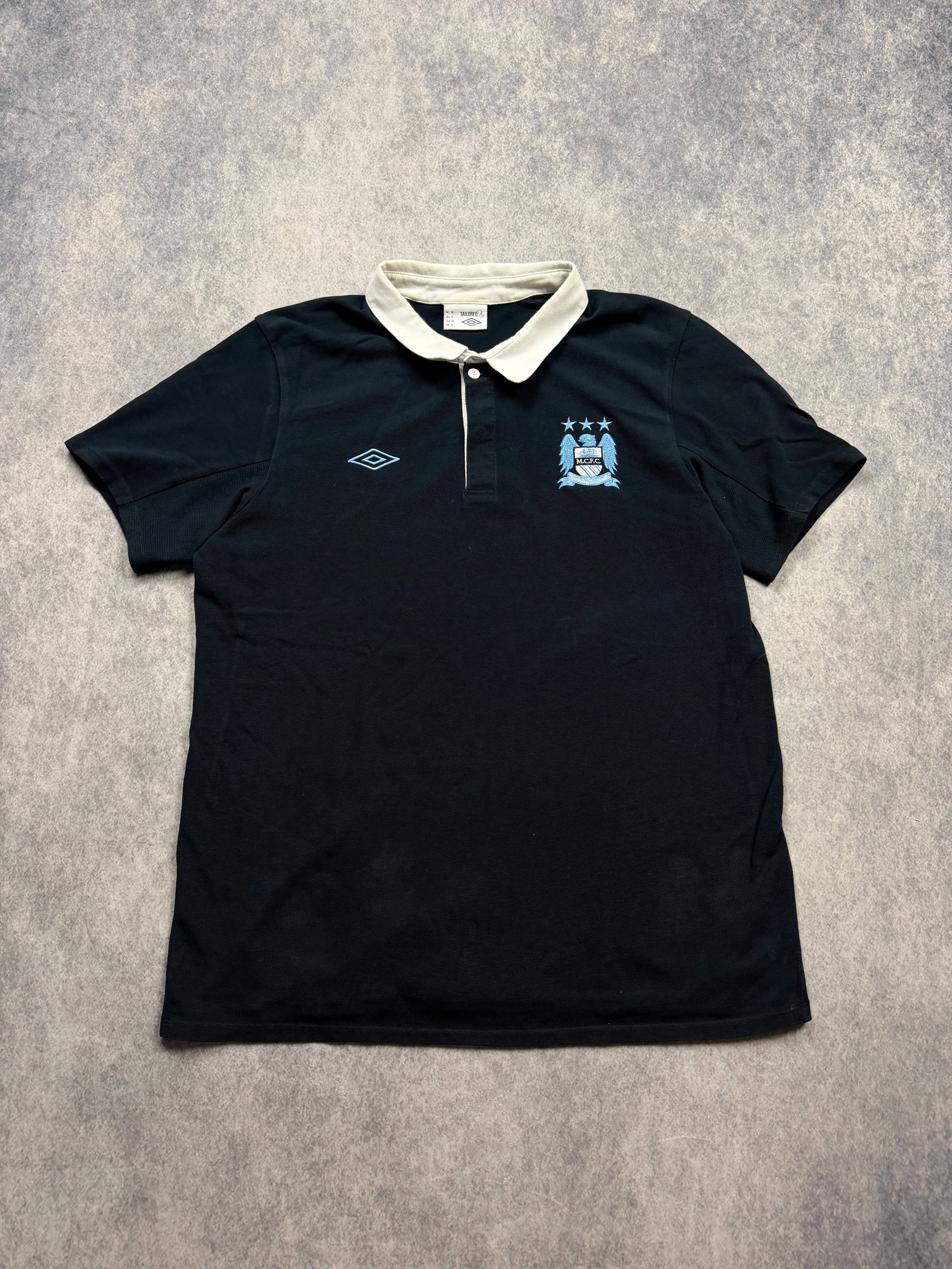UMBRO MANCHESTER CITY VINTAGE POLOSHIRT 2010 - XL