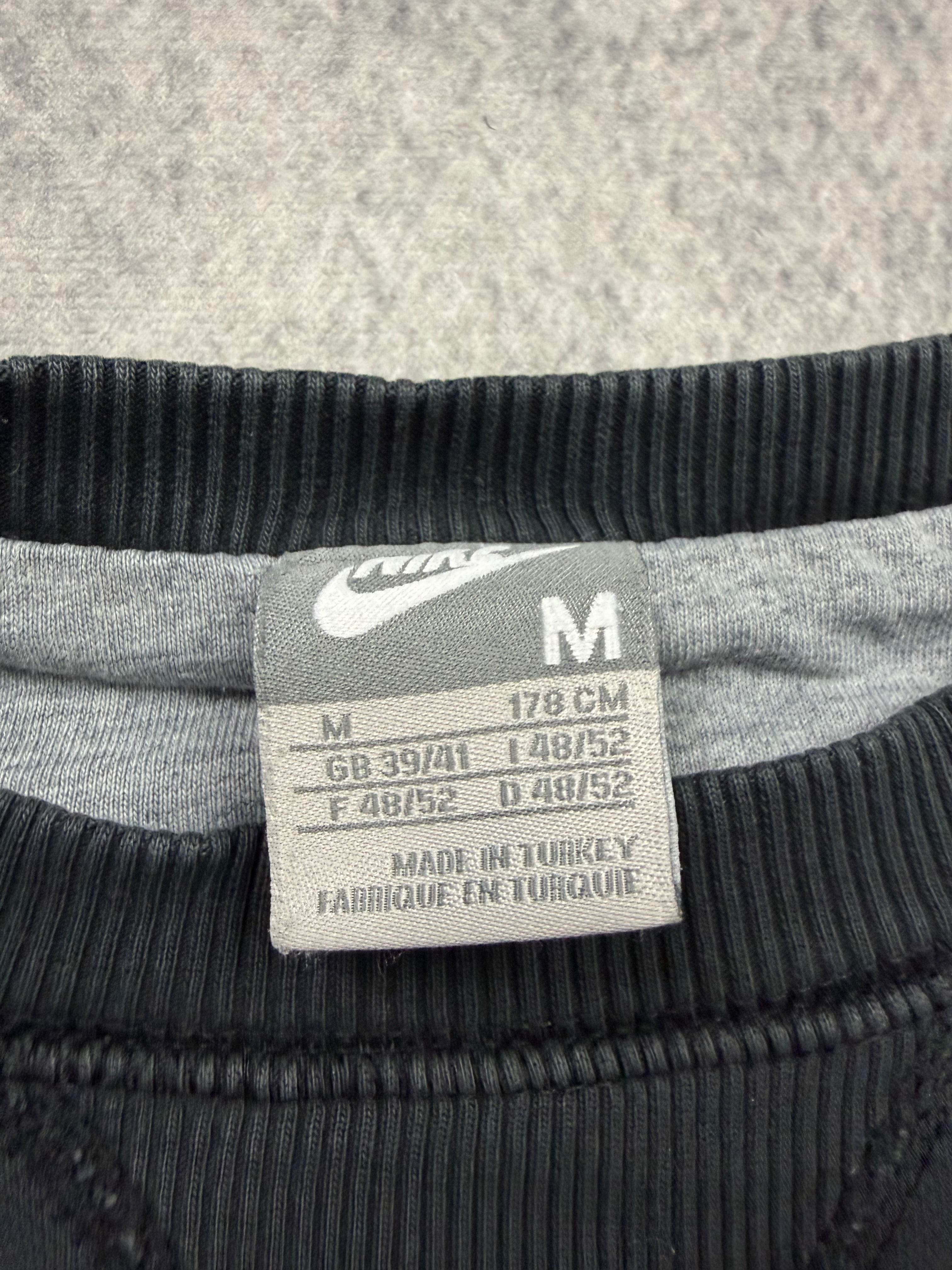 NIKE VINTAGE SWEATER - M