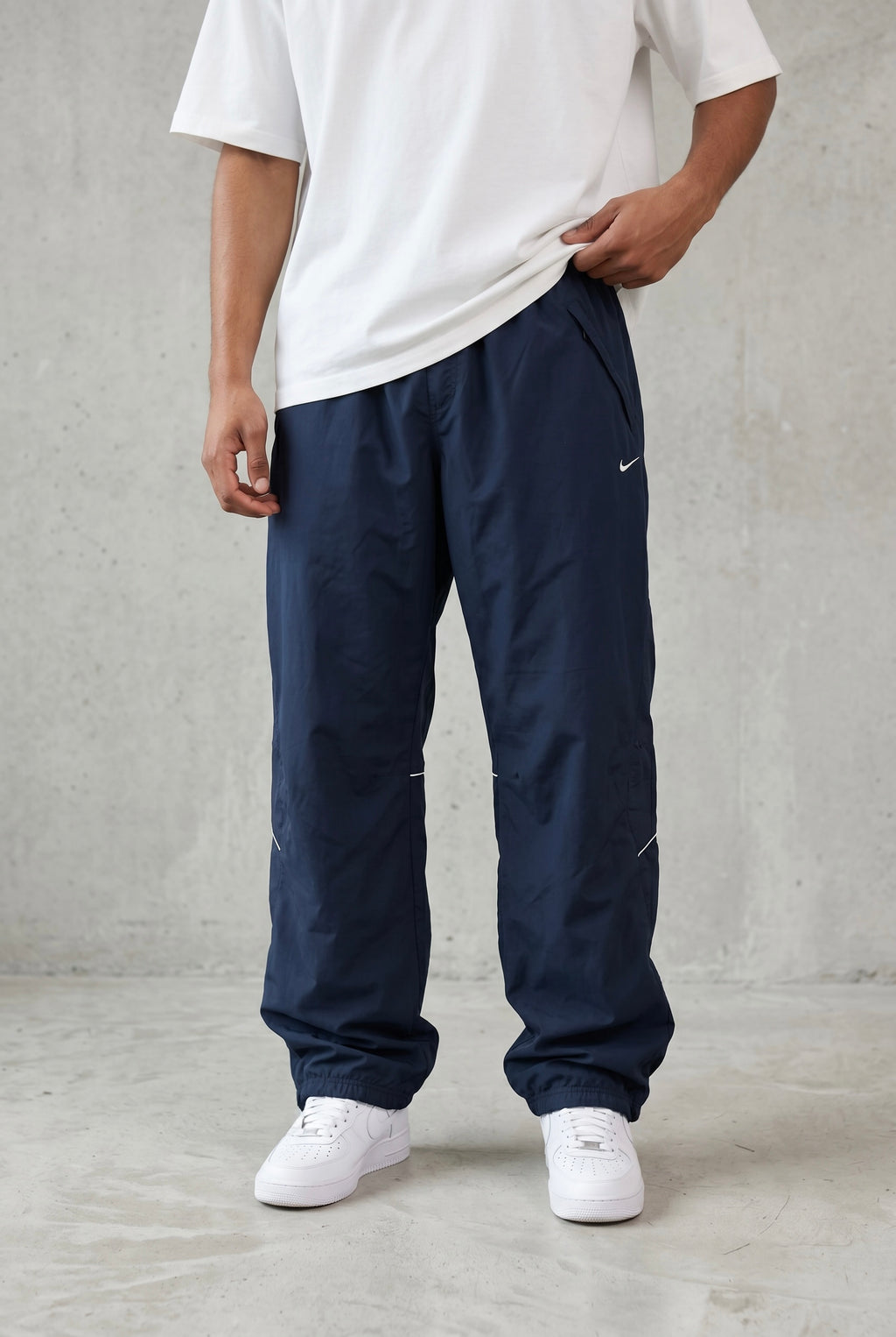 NIKE VINTAGE TRACKPANTS - L