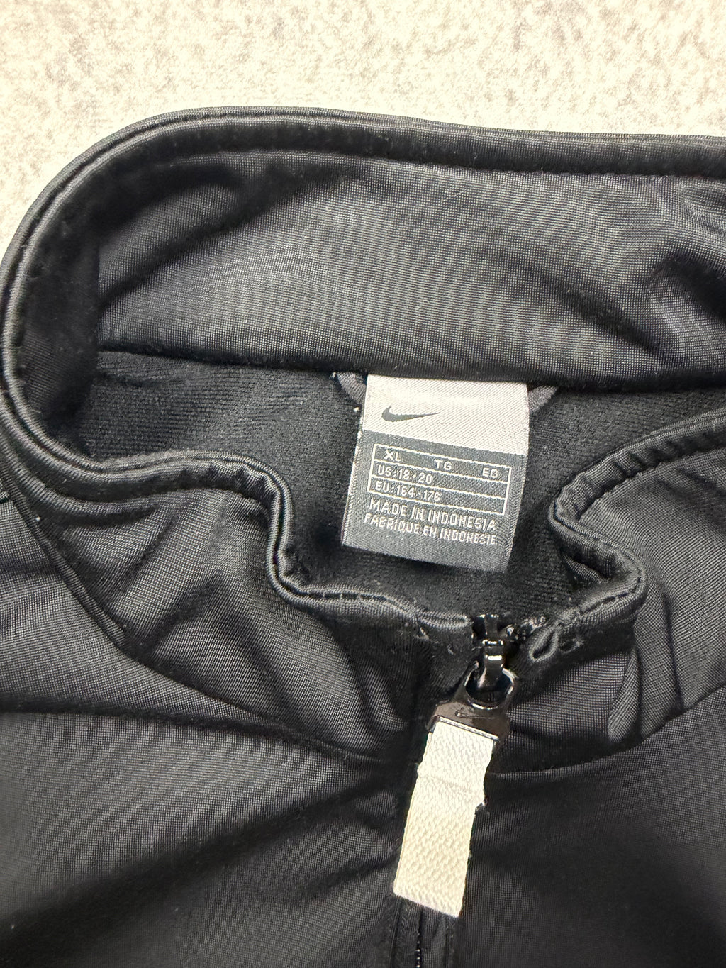 NIKE VINTAGE TRACKJACKET - S
