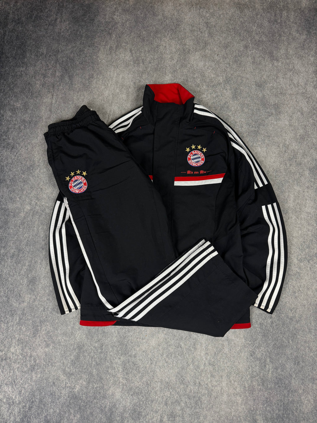 ADIDAS FC BAYERN MUNICH TRACKSUIT - S