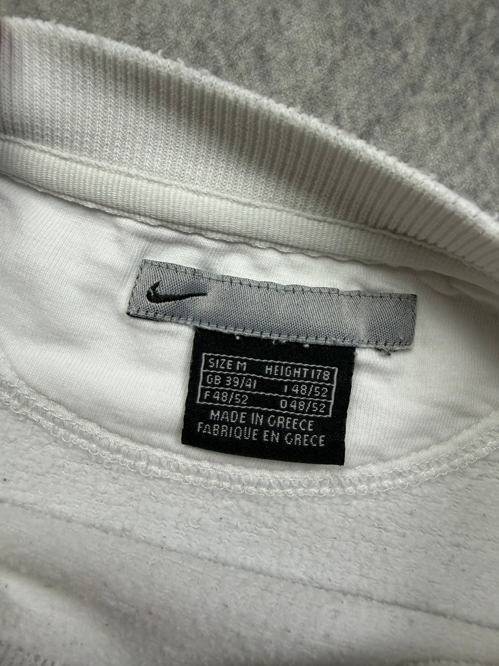 NIKE VINTAGE SWEATER - M