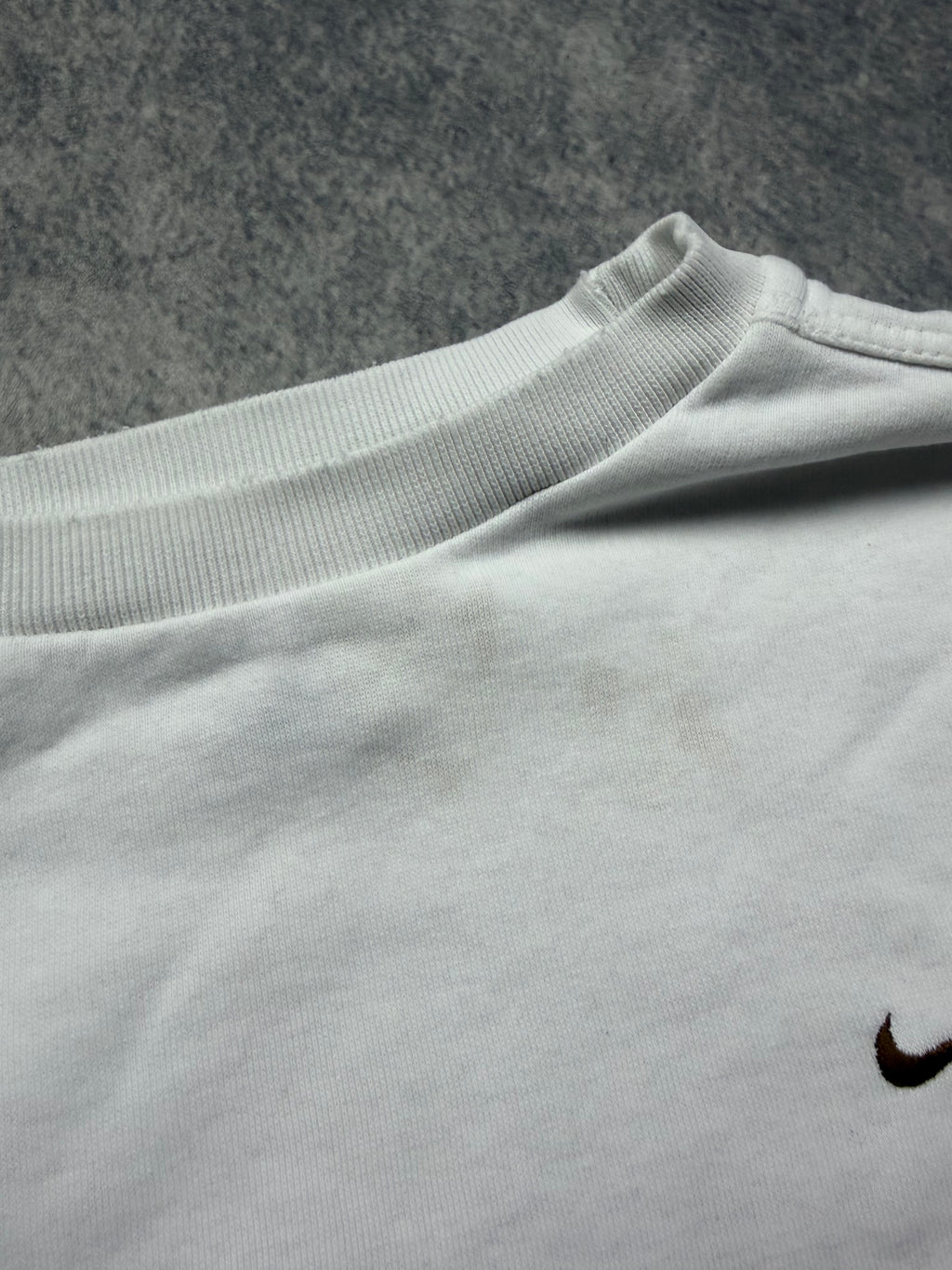 NIKE VINTAGE SWEATER - M