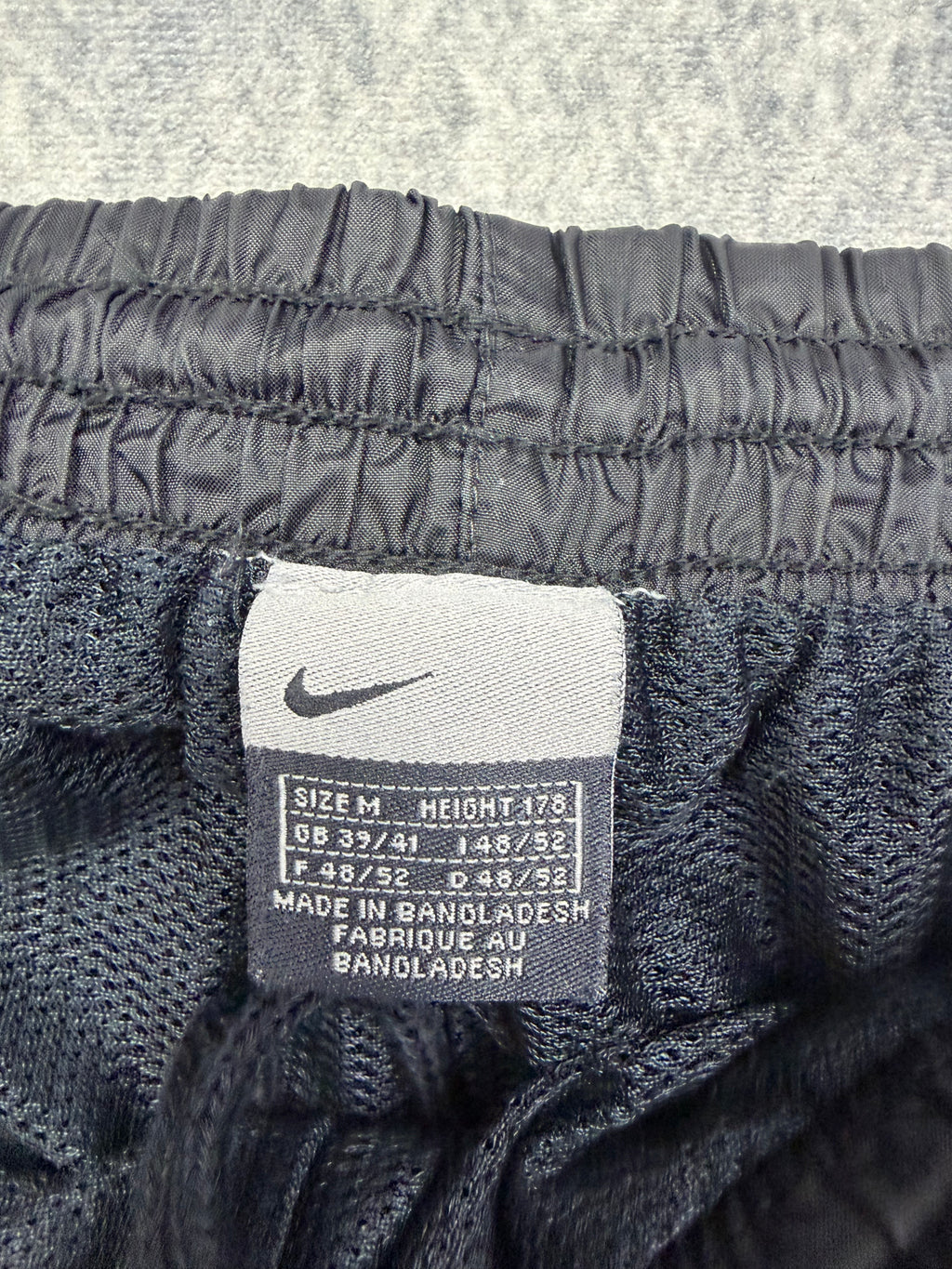 NIKE VINTAGE TRACKPANTS - M