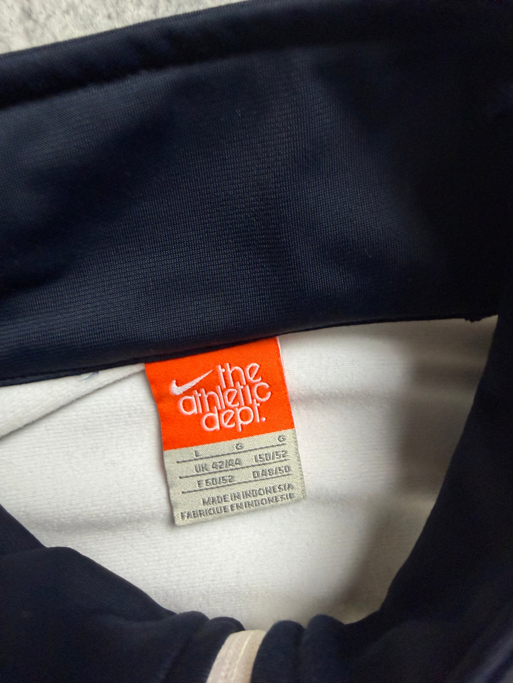 NIKE VINTAGE TRACKJACKET - L