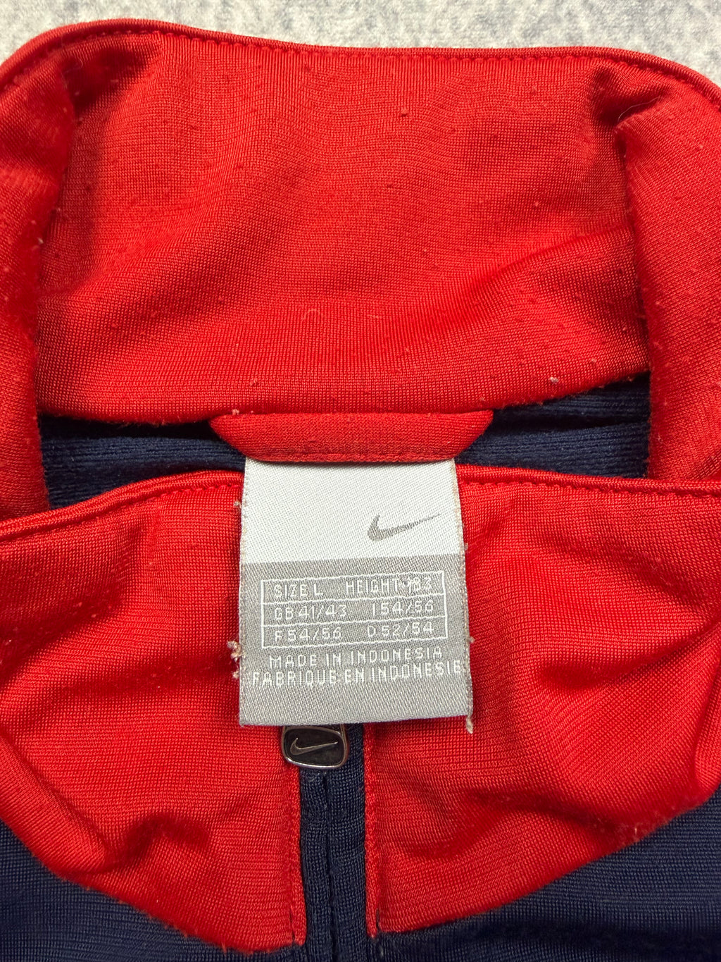 NIKE VINTAGE TRACKJACKET - L