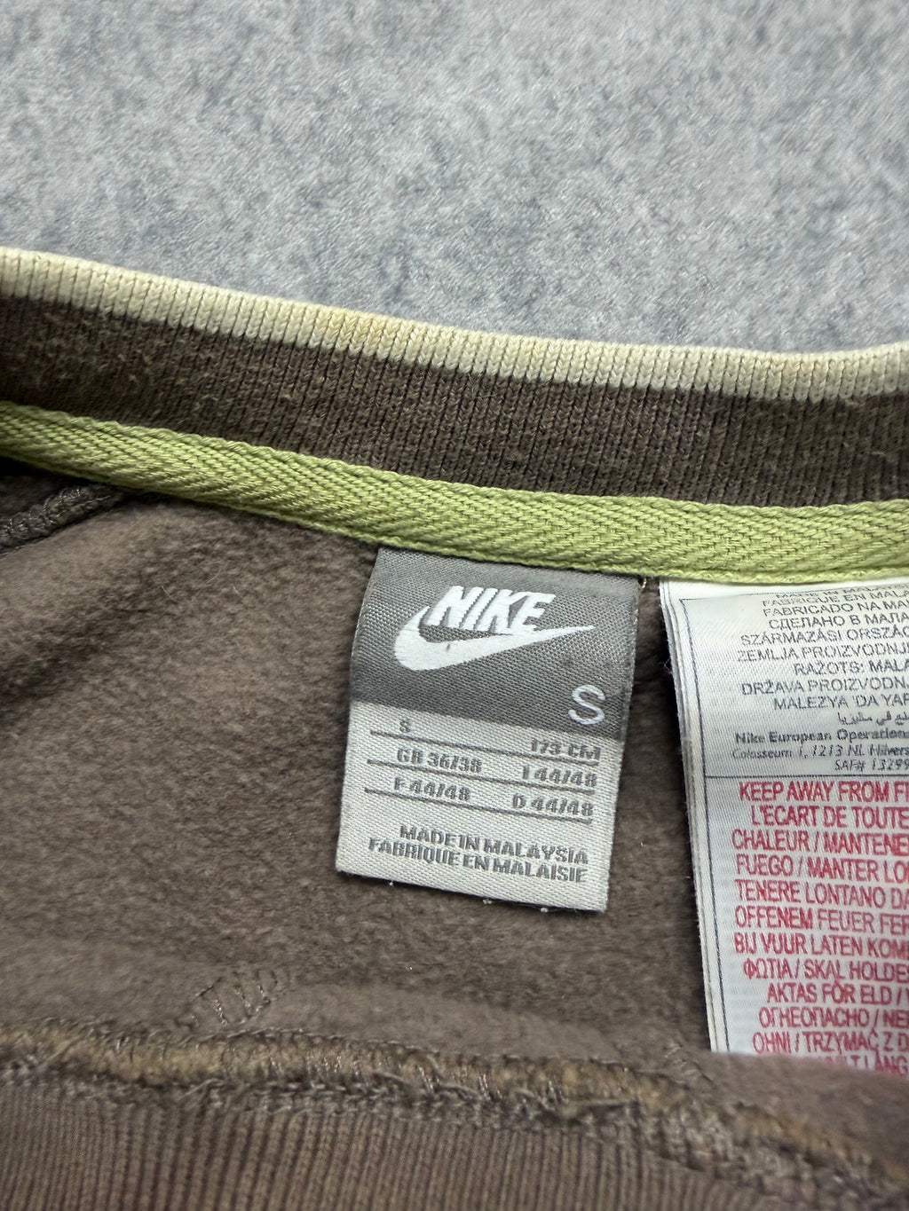 NIKE VINTAGE SWEATER - S
