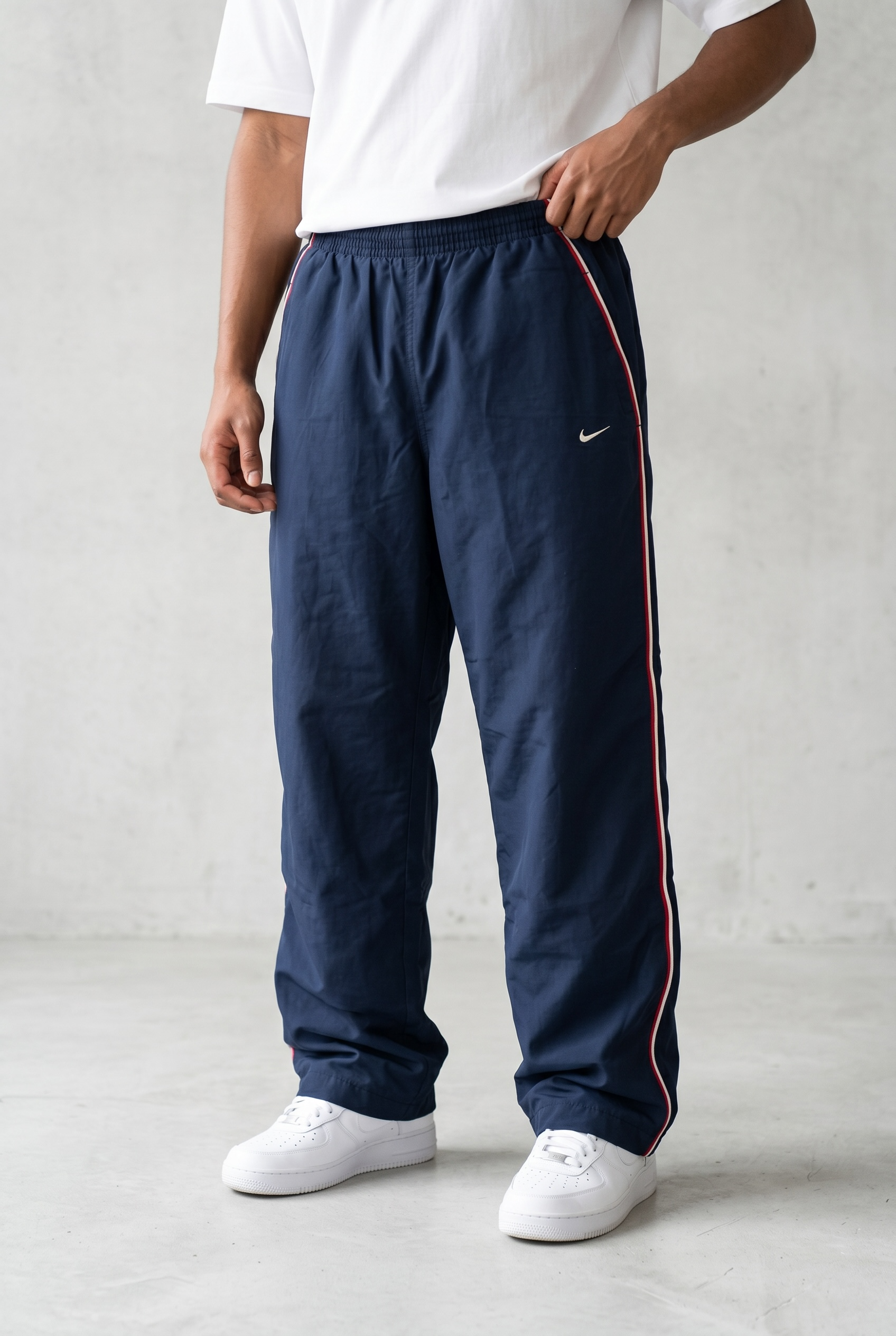 NIKE VINTAGE TRACKPANTS - S
